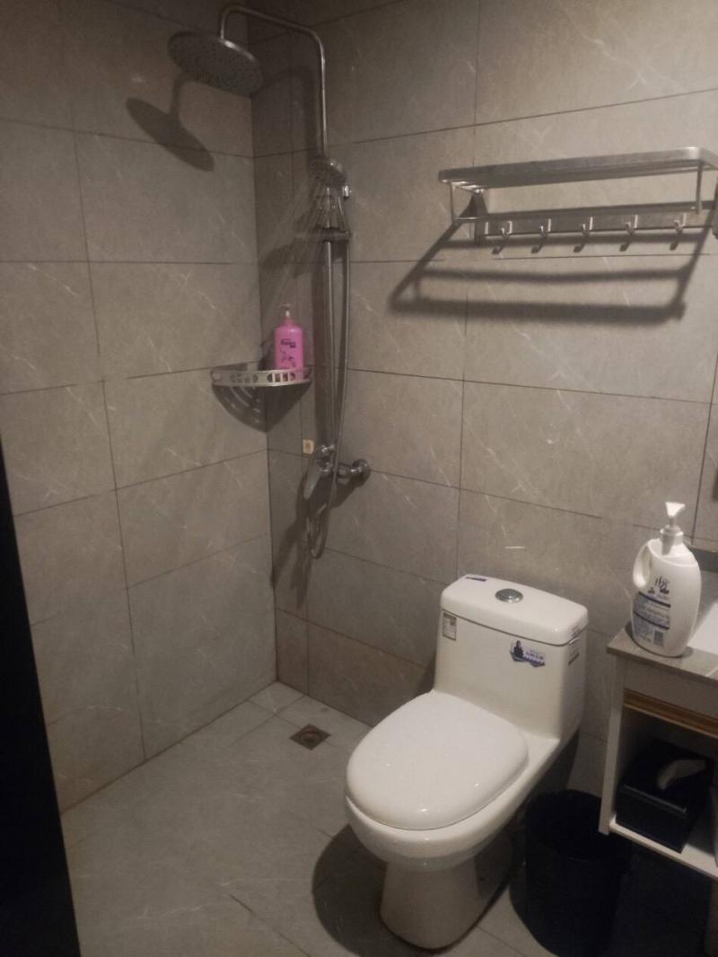 江南世家东门左边清风采耳，微信